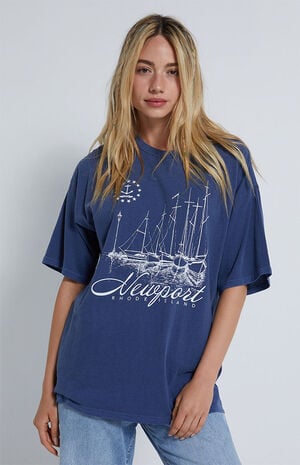 Derfra brugt tro Golden Hour Newport Boats Crest T-Shirt | PacSun