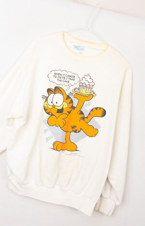 Upcycled Garfield Sweatshirt image number 2
