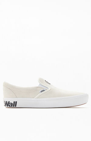 White & Black ComfyCush Distort Slip-On Shoes image number 2