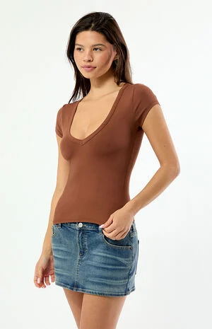 Lucy Deep V Short Sleeve Top image number 2
