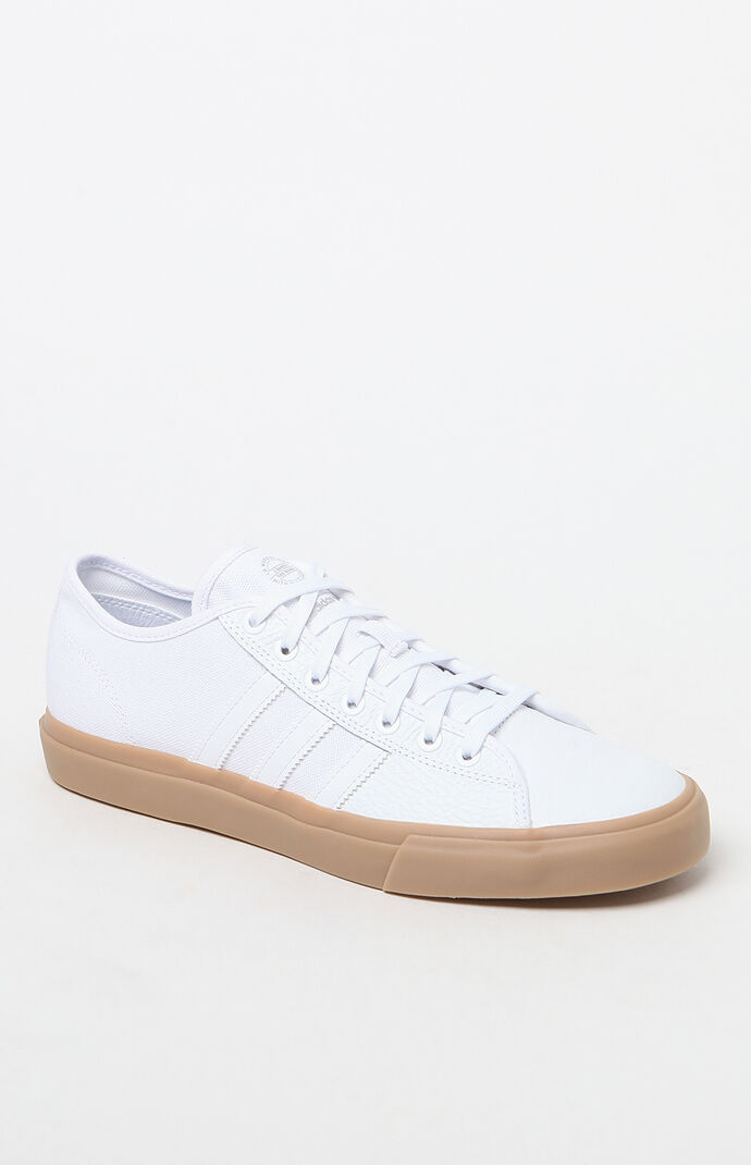 Adidas Matchcourt Shoes vita Adidas Matchcourt Shoes vita