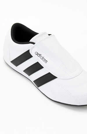 Women's White & Black Tekwen Slip-On Sneakers image number 6