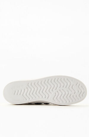 Women's White & Black Superstar Bonega Sneakers image number 5