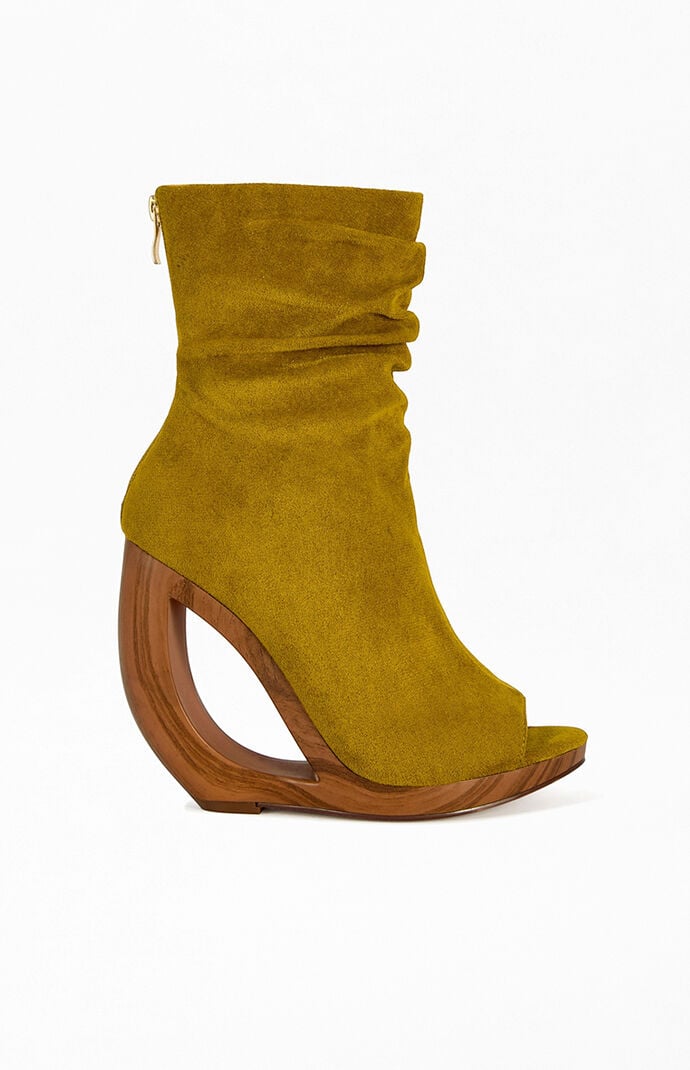 AZALEA WANG Women's Arlo Mustard Curved Wedge Booties