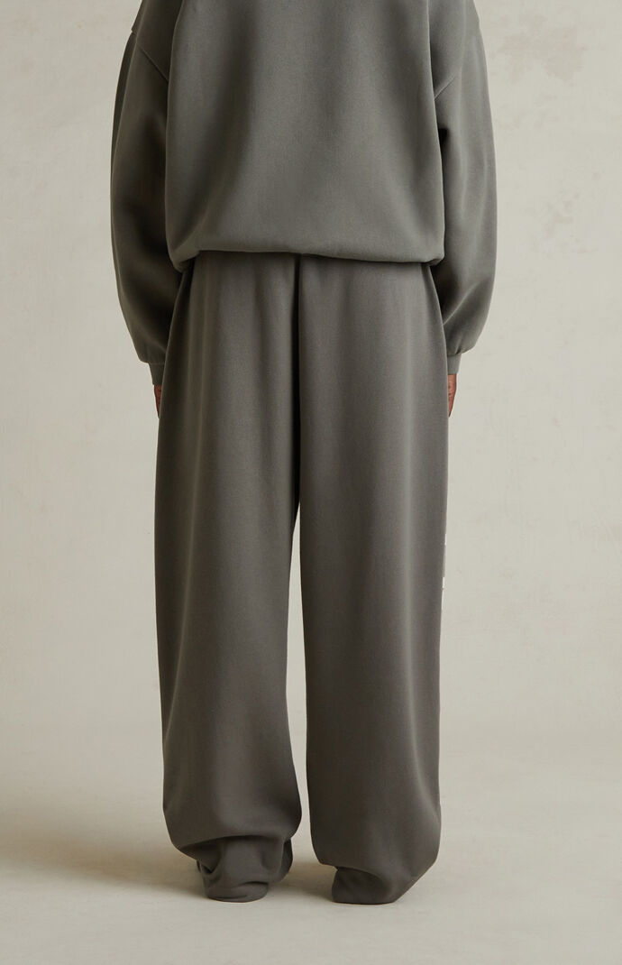 Fear of God ESSENTIALS Moss Lounge Fleece Baggy Sweatpants | Pacsun