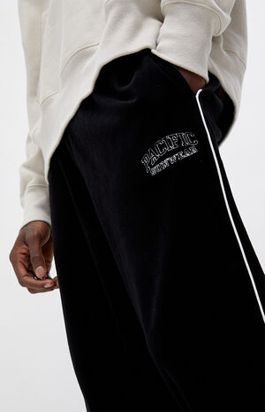Pacific Sunwear Black Velour Relaxed Sweatpants image number 3