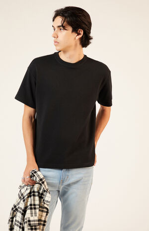 Black Solid Waffle Knit T-Shirt image number 1