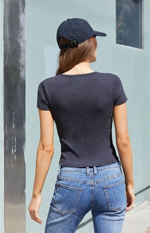 Black Hailie Basic T-Shirt image number 4