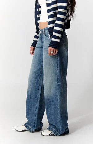 Kaia Ultimate Low Rise Baggy Jeans Stitch Medium Blue image number 3