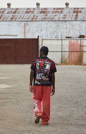 x Stranger Things Hellfire Lives Oversized T-Shirt image number 1