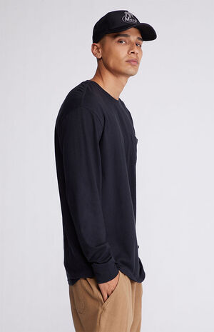 Black Solid Regular Long Sleeve T-Shirt image number 2