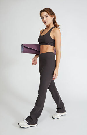 Active Ribbed Flare Yoga Pants image number 4