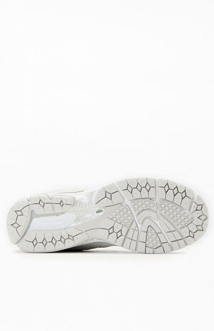 White 2002R Shoes image number 4