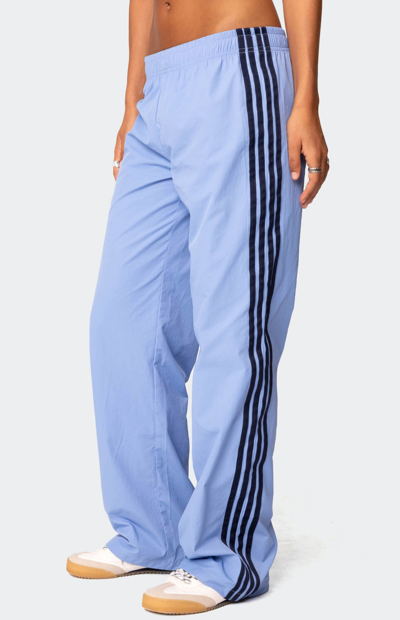 驚きの値段で Edikted PacSun | Pants Nylon Nikki パンツ