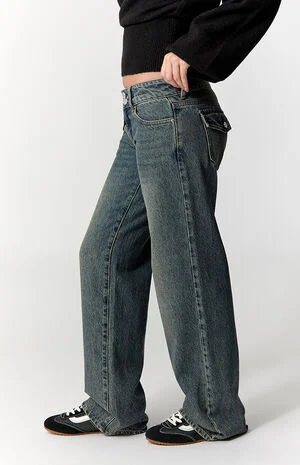 Zoe Low Rise Girlfriend Jeans Dark Blue image number 3