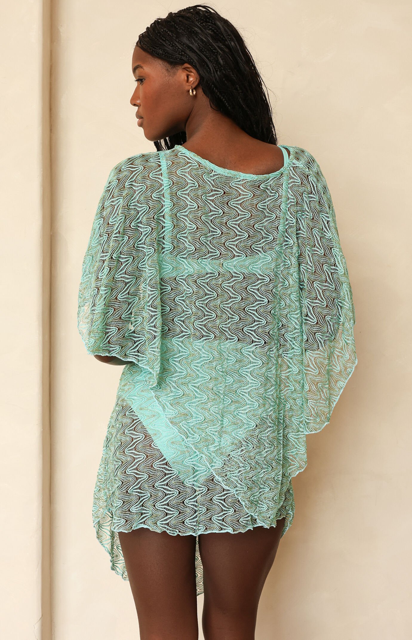 Dippin' Daisy's Juice Cafe Poncho