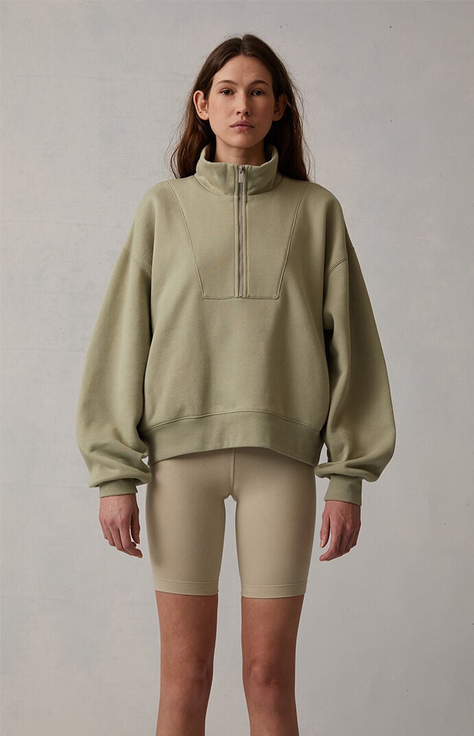 sweatshirt with half zip