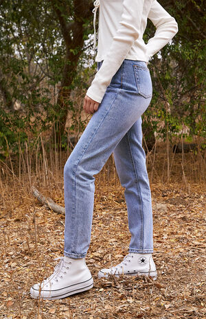 Light Blue Jane Mom Jeans image number 3