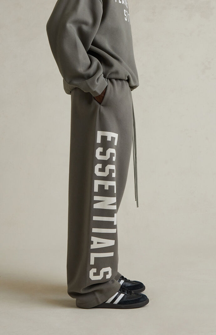 Fear of God ESSENTIALS Moss Lounge Fleece Baggy Sweatpants | Pacsun