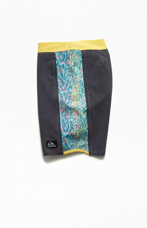 Surfsilk Arch 18" Boardshorts image number 3