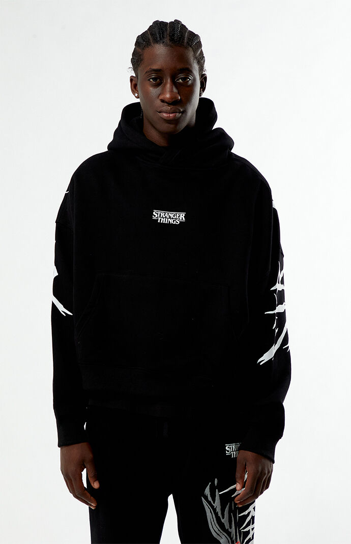 Netflix x Stranger Things Black Hellfire Club Cropped Hoodie | PacSun