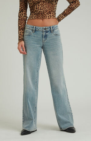 Zoe Low Rise Girlfriend Jeans Medium Indigo Tint image number 2