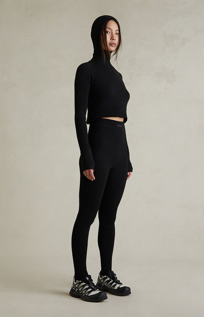 Fear of God ESSENTIALS Women's Jet Black Waffle Knit Leggings | Pacsun
