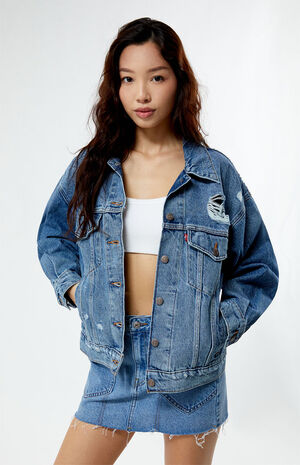 Medium Indigo '90s Denim Trucker Jacket image number 1