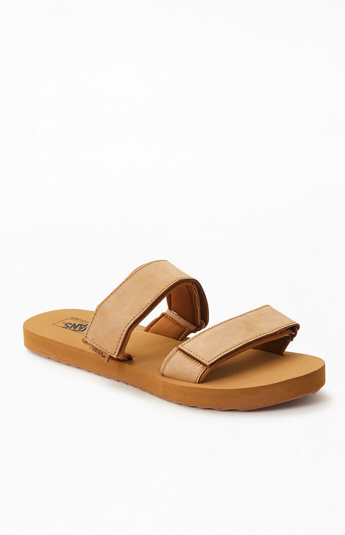 vans cayucas sandals