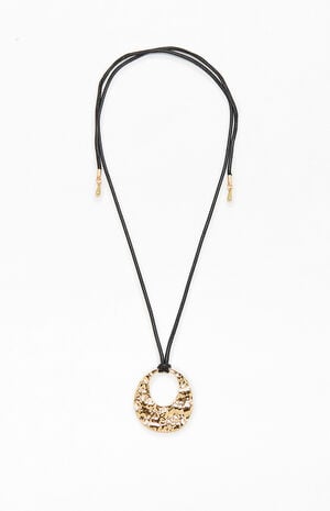 Solana Hammered Pendant Necklace image number 1