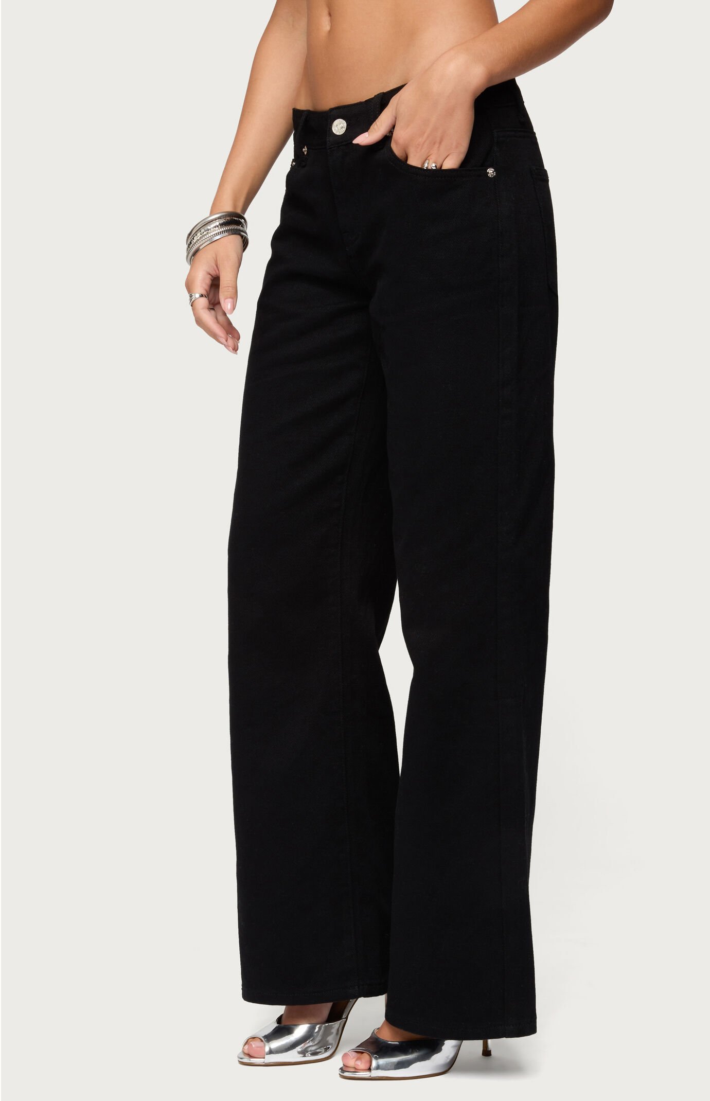 Edikted Roman Low Rise Slouchy Jeans