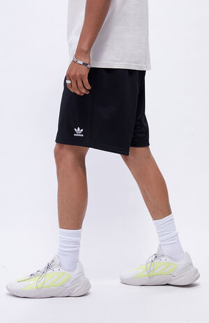 Essential Mesh Shorts image number 3