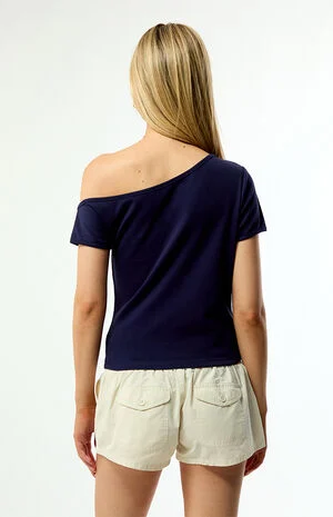 Hibiscus Off-The-Shoulder T-Shirt image number 4