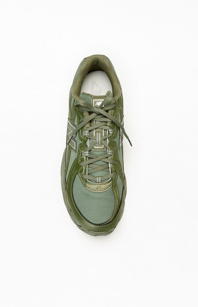 New Balance Olive 740 Shoes