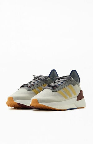 Gray AVRYN Shoes image number 2