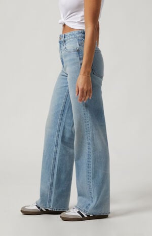 Madison High Waisted Girlfriend Jeans Light Indigo image number 3