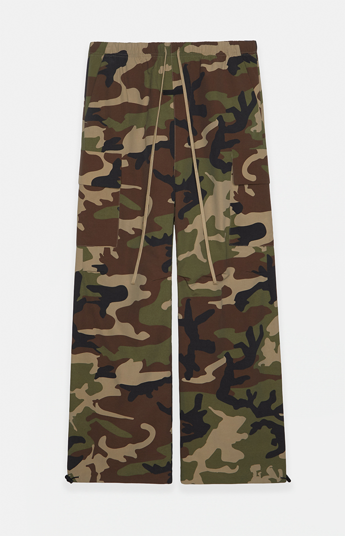 パンツ FEAR OF GOD ESSENTIALS MILITARY FIELD Fear of God ESSENTIALS Men's Military Nylon Field Pant in