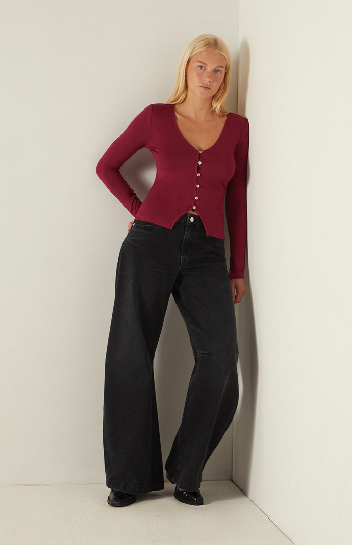 Your Favorite Shelby Button Up Split Hem Long Sleeve Top | PacSun