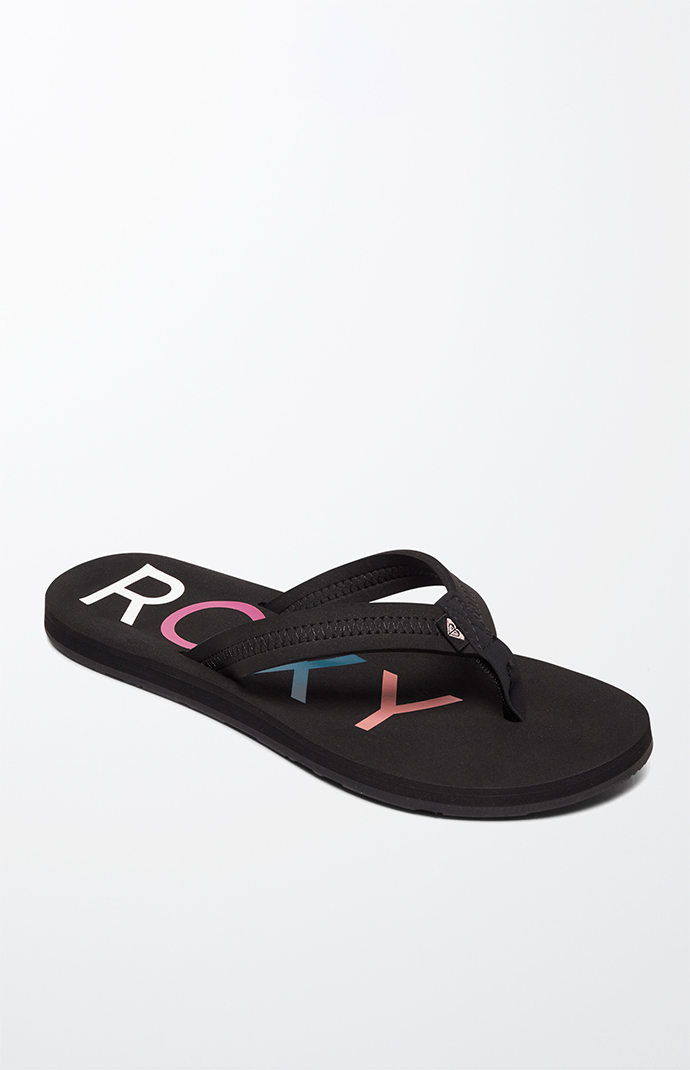black roxy flip flops