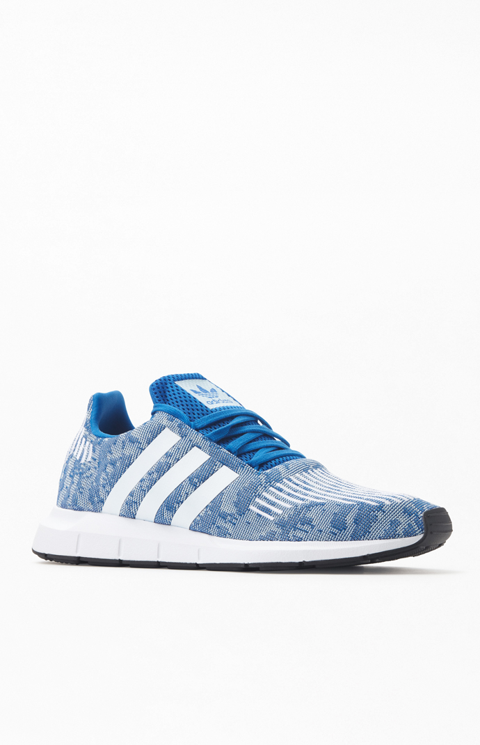 Adidas swift run light blue sale
