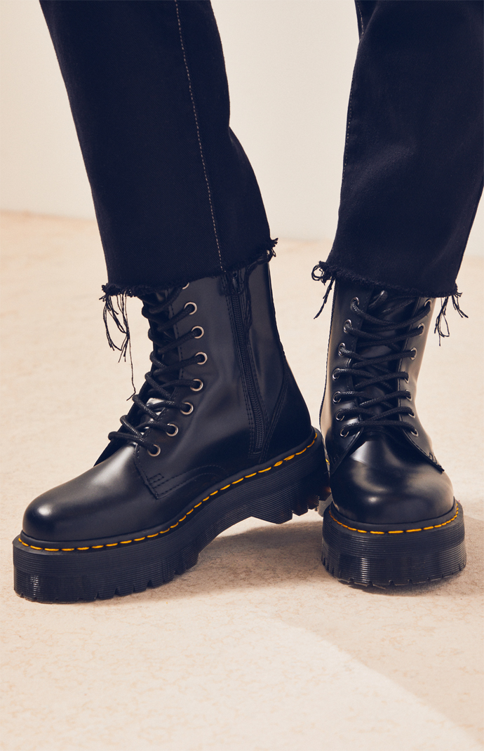 Doc hotsell martens pacsun