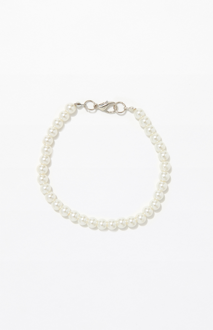 of pearl bracelet