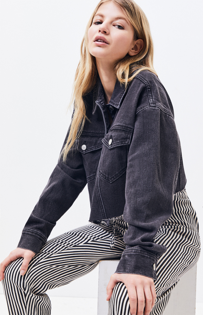 Black Frayed Hem Cropped Trucker Jacket 
