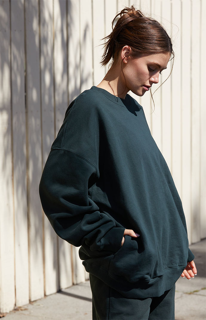【6/27掲載終了】gajess Basic Sweatshirt-Just John Galt Green Erica Crew Neck Sweatshirt | PacSun