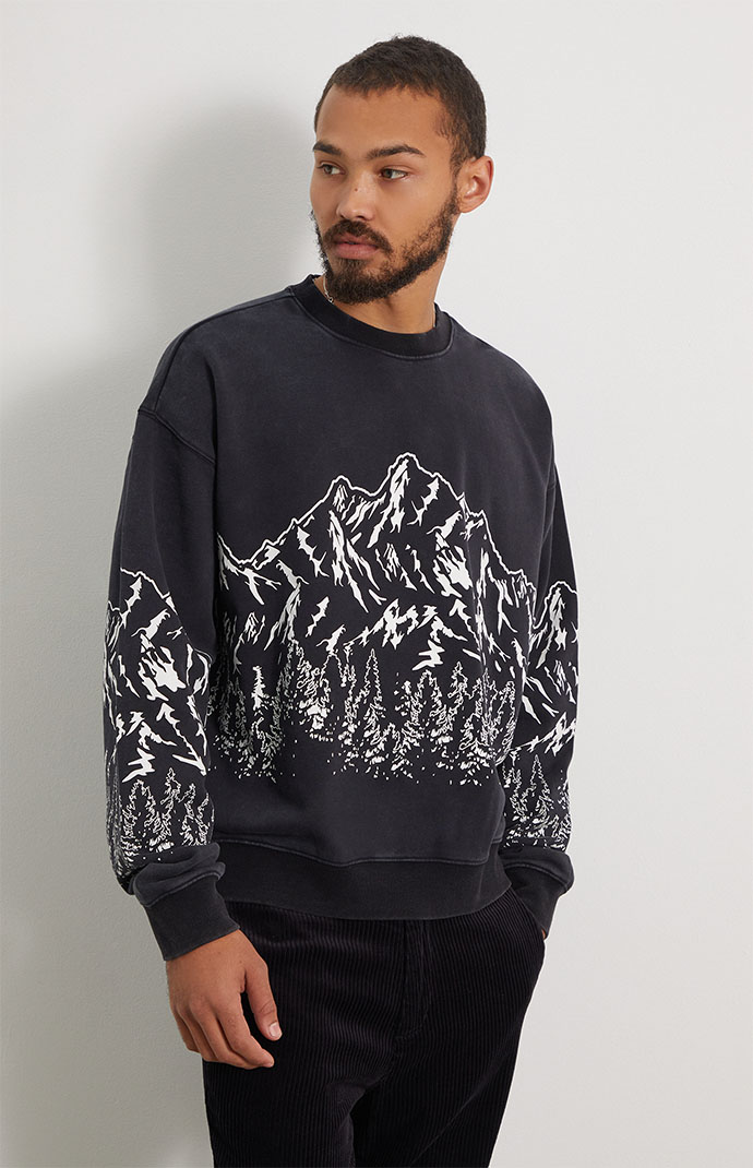 Mountain printed crew hotsell neck casual sweatshirt